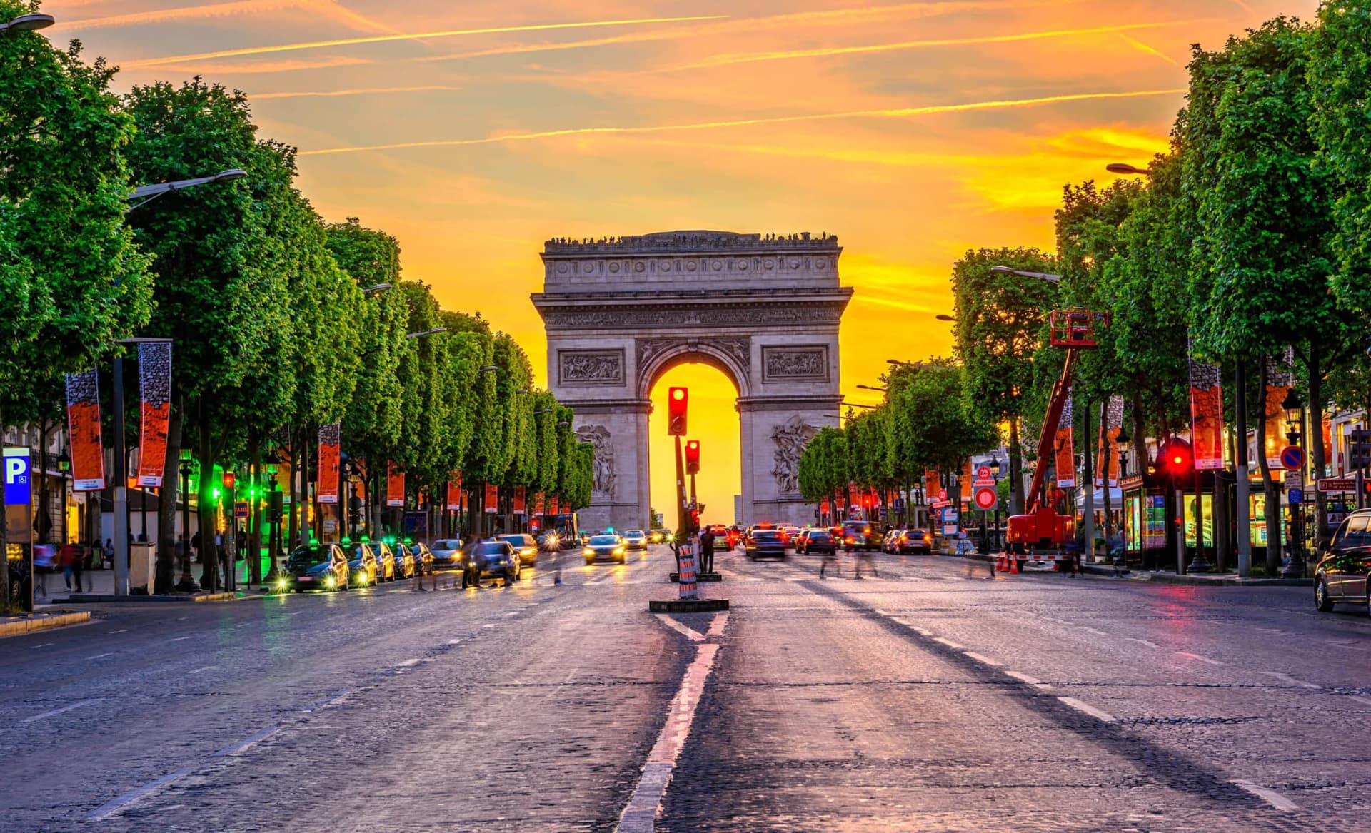 shutterstock_1048826978v2-2313×1406 (1) (1)